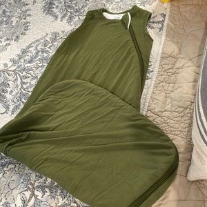 Kyte baby M 1.0 tog olive